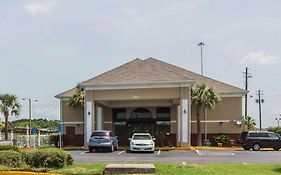 Quality Inn & Suites North Montgomery